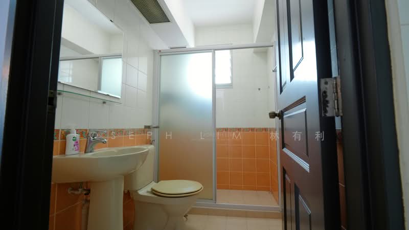 408A Fernvale Road, 408A Fernvale Road, 3 Bedrooms, 1,023 sqft, HDB Flat For Sale, by Joseph Lim 林有利, 500216716 - Bathroom - PropertyGuru.com.sg