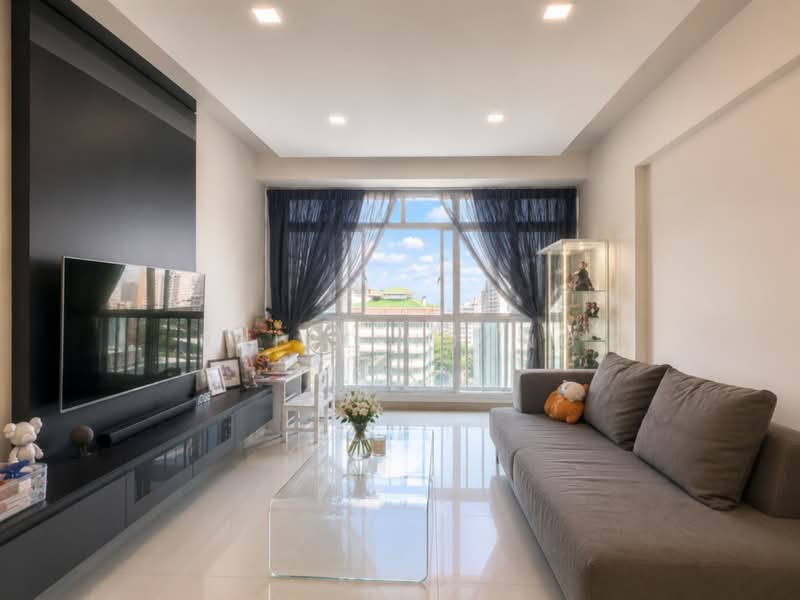 264C Compassvale Bow, 264C Compassvale Bow, 3 Bedrooms, 990 sqft, HDB Flat For Sale, by Raine Huang, 500216733 - Living Room - PropertyGuru.com.sg