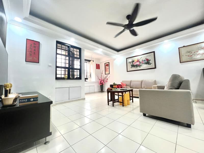 Grande Vista, 12 Cactus Drive, 3 Bedrooms, 1,367 sqft, Condominium For Sale, by Kenneth Yeo, 500216736 - Living Room - PropertyGuru.com.sg