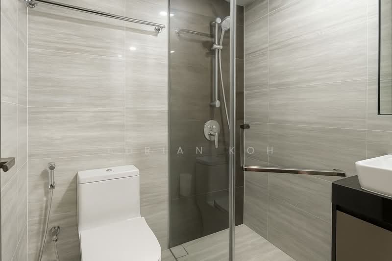 35 Gilstead, 35 Gilstead Road, 1 Bedroom, 474 sqft, Condominium For Sale, by Adrian Koh, 500216751 - Bathroom - PropertyGuru.com.sg