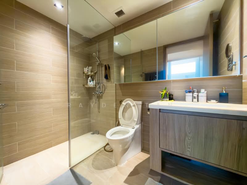 Kingsford Waterbay, 80 Upper Serangoon View, 2 Bedrooms, 689 sqft, Condominium For Sale, by Rayden Tan, 500216762 - Bathroom - PropertyGuru.com.sg