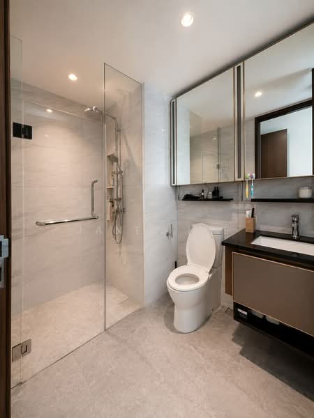 Normanton Park, 49 Normanton Park, Buona Vista / West Coast / Clementi New Town, 3 Bedrooms, 969 sqft, Condominium For Sale, by Janet Lee, 500216764 - Bathroom with windows - PropertyGuru.com.sg