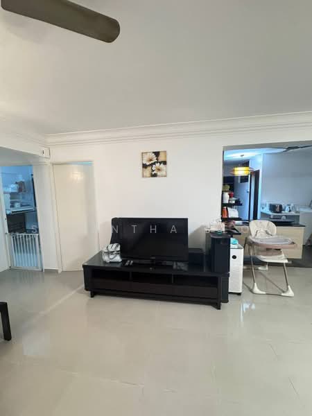 610 Woodlands Avenue 4, 610 Woodlands Avenue 4, 3 Bedrooms, 1,080 sqft, HDB Flat For Rent, by Samantha Leow, 500216771 - Living Room - PropertyGuru.com.sg