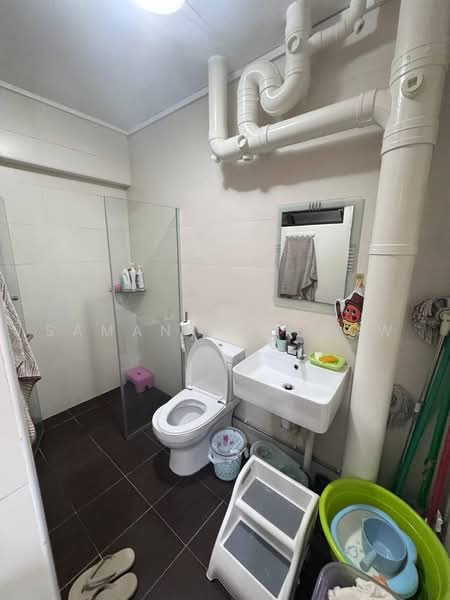 610 Woodlands Avenue 4, 610 Woodlands Avenue 4, 3 Bedrooms, 1,080 sqft, HDB Flat For Rent, by Samantha Leow, 500216771 - Bathroom - PropertyGuru.com.sg