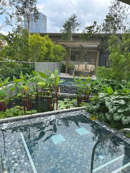 Piccadilly Grand, 5 Northumberland Road, 1 Bedroom, 517 sqft, Condominium For Sale, by Sharon Goh, 500216784 - Jucuzzi 2 - PropertyGuru.com.sg
