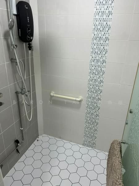821 Woodlands Street 82, 821 Woodlands Street 82, 2 Bedrooms, 592 sqft, HDB Flat For Rent, by Baron Tan 陈鼎超, 500216785 - Bathroom - PropertyGuru.com.sg