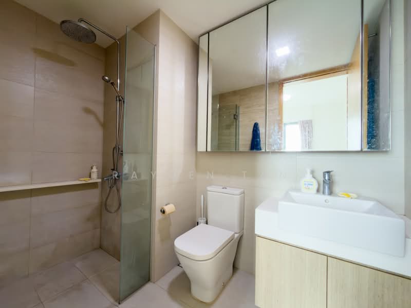 Thomson Three, 41 Bright Hill Drive, 2 Bedrooms, 732 sqft, Condominium For Sale, by Rayden Tan, 500216790 - Bathroom - PropertyGuru.com.sg
