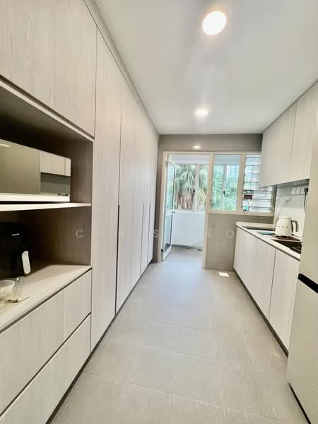 Sommerville Grandeur, 1 Farrer Drive, 2 Bedrooms, 1,195 sqft, Condominium For Rent, by Chris Yeo, 500216792 - Kitchen - PropertyGuru.com.sg