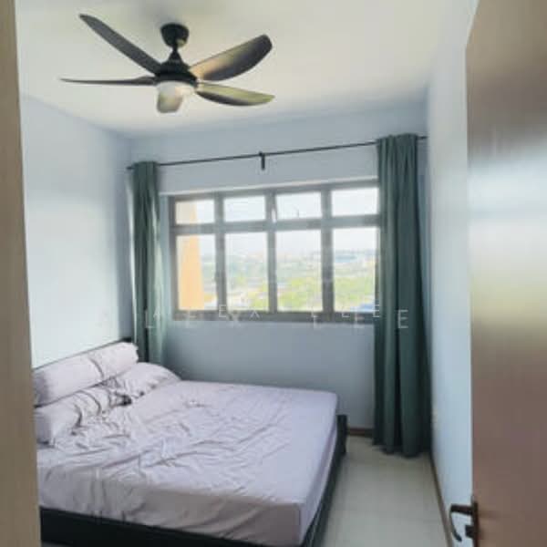 377B Hougang Street 32, 377B Hougang Street 32, 3 Bedrooms, 1,012 sqft, HDB Flat For Sale, by Alex Lee, 500216794 - Bedroom - PropertyGuru.com.sg