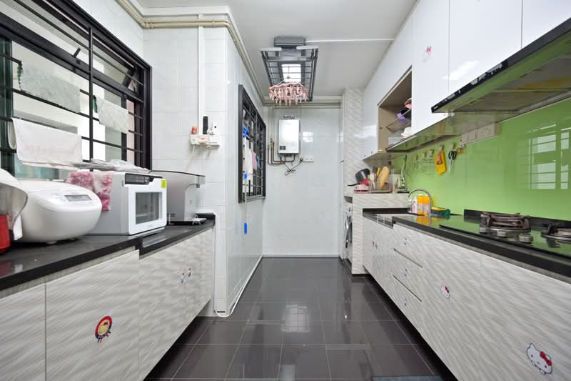 576 Woodlands Glen, 576 Woodlands Drive 16, 3 Bedrooms, 1,184 sqft, HDB Flat For Sale, by Larry Mah, 500216797 - Kitchen - PropertyGuru.com.sg