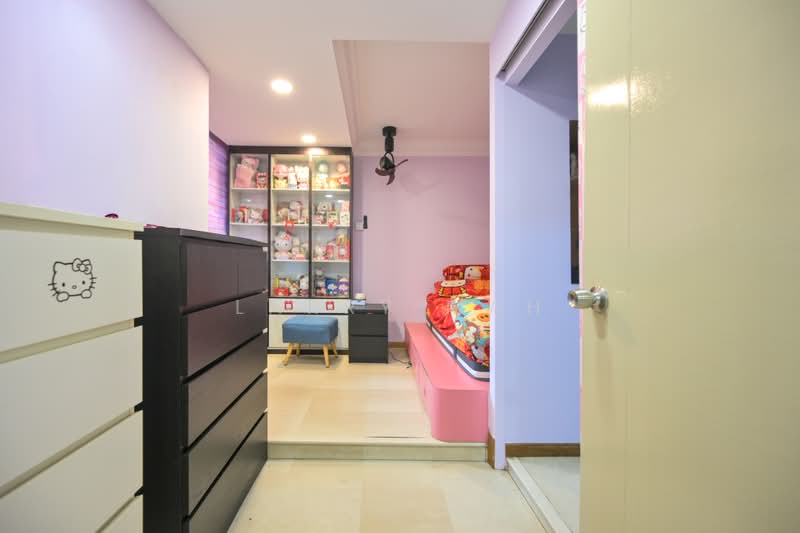 576 Woodlands Glen, 576 Woodlands Drive 16, 3 Bedrooms, 1,184 sqft, HDB Flat For Sale, by Larry Mah, 500216797 - Bedroom - PropertyGuru.com.sg