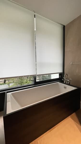 Anderson Road, Anderson Road, 4 Bedrooms, 4,489 sqft, Condominium For Rent, by Jean Goh, 500216815 - Bathroom - PropertyGuru.com.sg