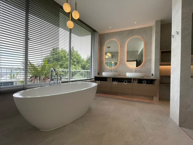 The Peak, 35 Pepys Road, 4 Bedrooms, 5,500 sqft, Condominium For Sale, by Shannon Wong, 500216816 - Master Bathroom - PropertyGuru.com.sg