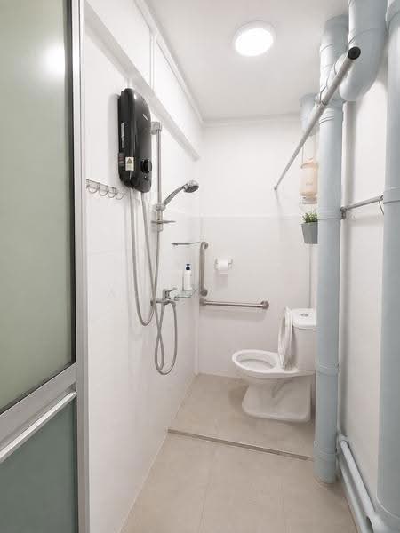 51 Circuit Road, 51 Circuit Road, Macpherson / Potong Pasir, 1 Bedroom, 452 sqft, HDB Flat For Rent, by Alan Huy, 500216820 - Bathroom - PropertyGuru.com.sg