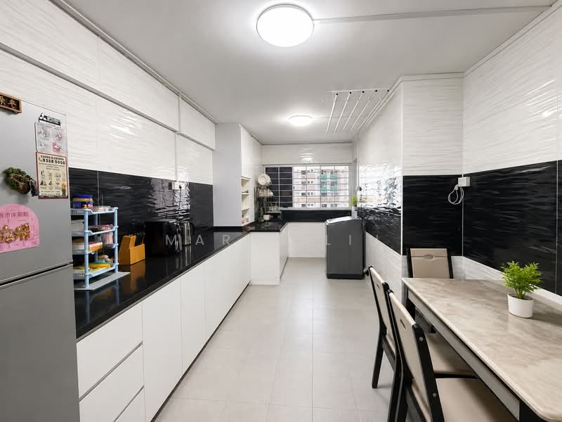 511 Jurong West Street 52, 511 Jurong West Street 52, 2 Bedrooms, 796 sqft, HDB Flat For Sale, by Marco Liu, 500216824 - Kitchen - PropertyGuru.com.sg