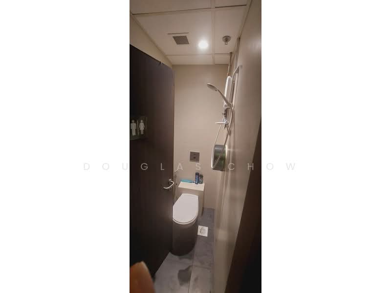 Gemini @ Sims, 2 Sims Close, Eunos / Geylang / Paya Lebar, 667 sqft, Light Industrial (B1) For Sale, by Douglas Chow, 500216834 - Bathroom - CommercialGuru.com.sg