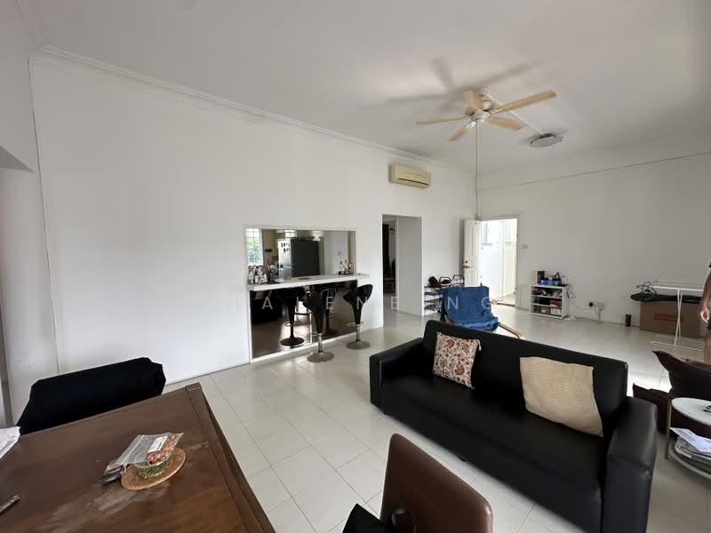 Pasir Panjang Court, 21 Pasir Panjang Close, 3 Bedrooms, 1,400 sqft, Apartment For Sale, by Shalene Ng, 500216844 - Living Room - PropertyGuru.com.sg