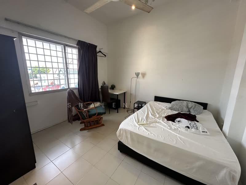 Pasir Panjang Court, 21 Pasir Panjang Close, 3 Bedrooms, 1,400 sqft, Apartment For Sale, by Shalene Ng, 500216844 - Bedroom - PropertyGuru.com.sg