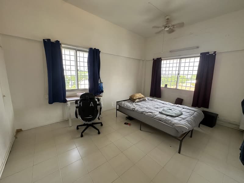 Pasir Panjang Court, 21 Pasir Panjang Close, 3 Bedrooms, 1,400 sqft, Apartment For Sale, by Shalene Ng, 500216844 - Bedroom - PropertyGuru.com.sg