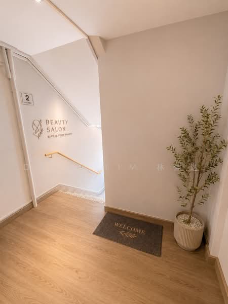 177 Toa Payoh Central, , 1,240 sqft, Shop / Shophouse For Sale, by David Lim 林伟达, 500216846 - Entrance - CommercialGuru.com.sg