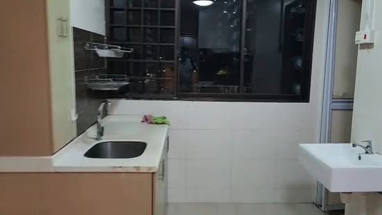 323 Bukit Batok Street 33, 323 Bukit Batok Street 33, 2 Bedrooms, 750 sqft, HDB Flat For Rent, by Bill Kumanan, 500216855 - PropertyGuru.com.sg