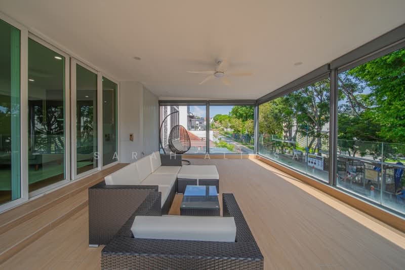Serangoon Garden Estate, Burghley Drive, 5 Bedrooms, 5,000 sqft, Semi-Detached House For Sale, by Sarah Alissa, 500216861 - Balcony - PropertyGuru.com.sg