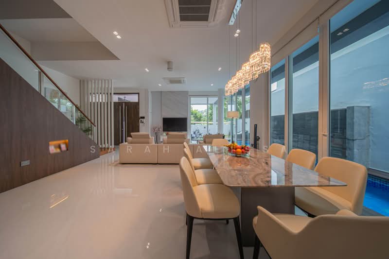 Serangoon Garden Estate, Burghley Drive, 5 Bedrooms, 5,000 sqft, Semi-Detached House For Sale, by Sarah Alissa, 500216861 - Living Room - PropertyGuru.com.sg