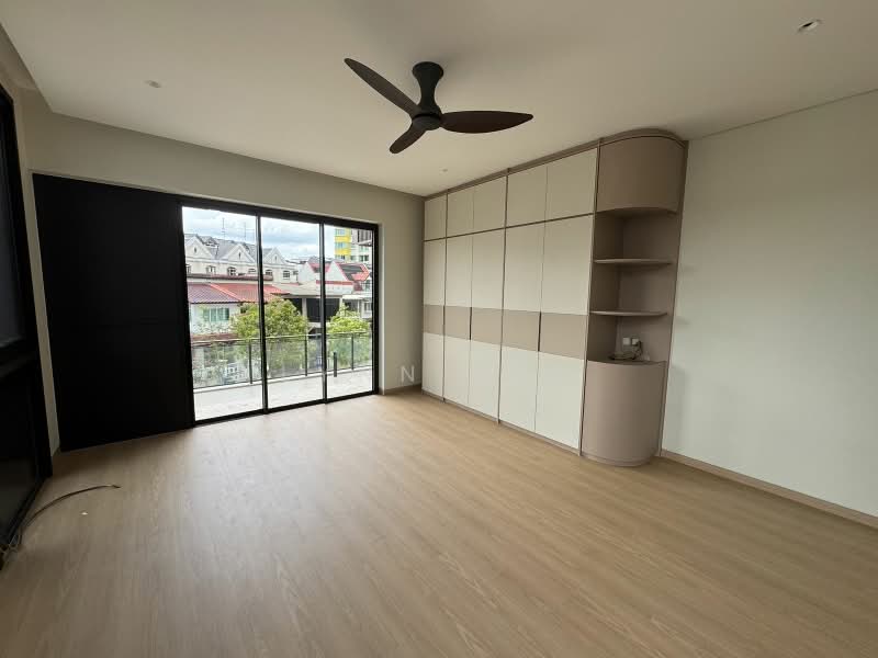 Serangoon / Sommerville / Braddell / Wolskel / Jalan Riang / Bukit Arang / Vaughan, , 7 Bedrooms, 7,517 sqft, Detached House For Sale, by Lynn Yeo, 500216863 - Bedroom - PropertyGuru.com.sg