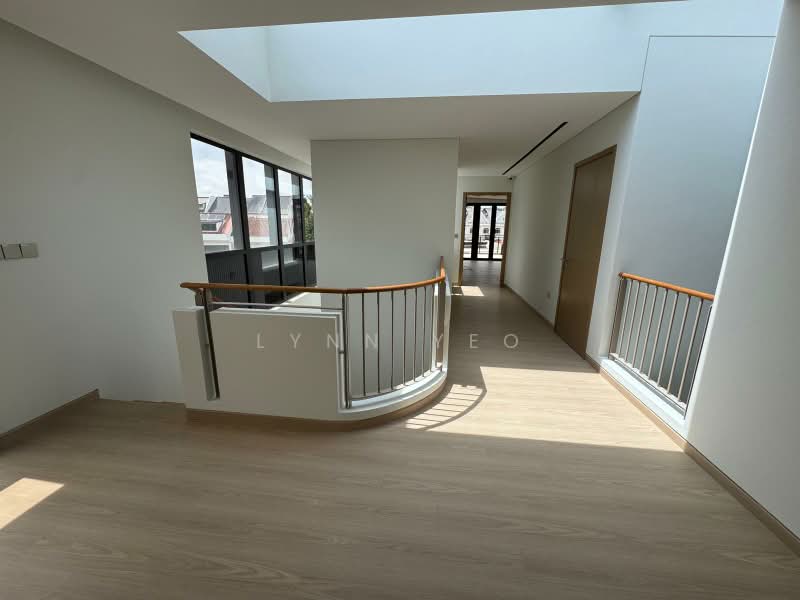 Serangoon / Sommerville / Braddell / Wolskel / Jalan Riang / Bukit Arang / Vaughan, , 7 Bedrooms, 7,517 sqft, Detached House For Sale, by Lynn Yeo, 500216863 - Corridor - PropertyGuru.com.sg