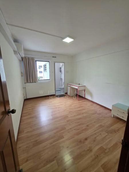 330 Serangoon Avenue 3, 330 Serangoon Avenue 3, Hougang / Punggol / Sengkang, 3 Bedrooms, 904 sqft, HDB Flat For Sale, by William Heng, 500216874 - Bathroom - PropertyGuru.com.sg