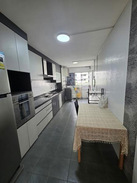 330 Serangoon Avenue 3, 330 Serangoon Avenue 3, Hougang / Punggol / Sengkang, 3 Bedrooms, 904 sqft, HDB Flat For Sale, by William Heng, 500216874 - Kitchen - PropertyGuru.com.sg