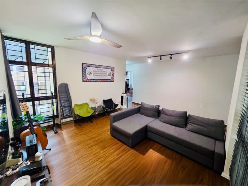 468 Segar Road, 468 Segar Road, 3 Bedrooms, 1,184 sqft, HDB Flat For Sale, by Rozi Faith Naser, 500216878 - Living Room - PropertyGuru.com.sg