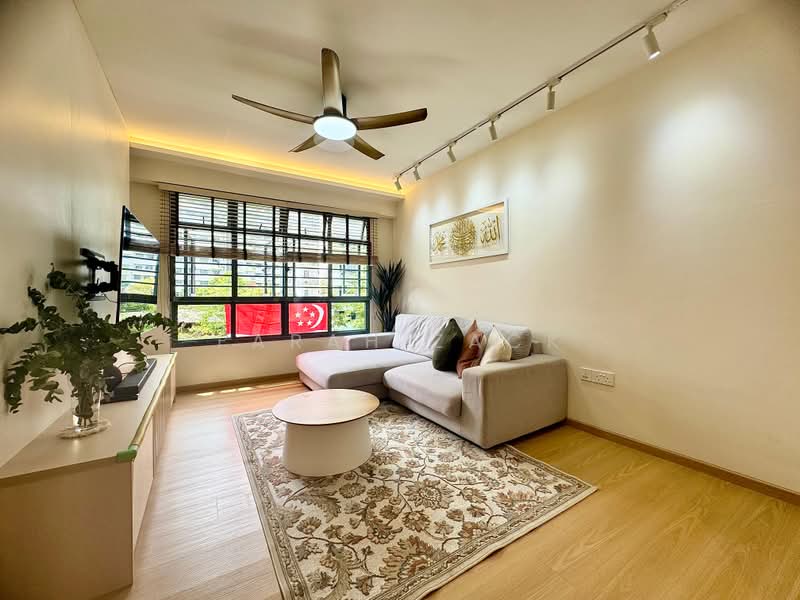622A Tampines Avenue 12, 622A Tampines Avenue 12, 3 Bedrooms, 1,001 sqft, HDB Flat For Sale, by Farah Zack, 500216879 - Living Room - PropertyGuru.com.sg
