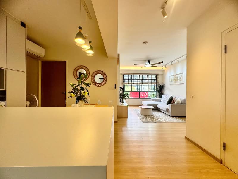 622A Tampines Avenue 12, 622A Tampines Avenue 12, 3 Bedrooms, 1,001 sqft, HDB Flat For Sale, by Farah Zack, 500216879 - Living Room - PropertyGuru.com.sg