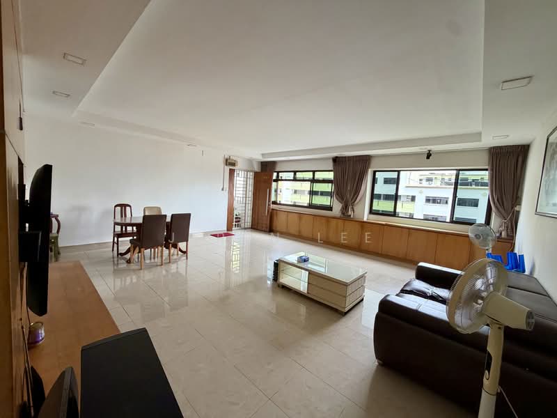 912 Hougang Street 91, 912 Hougang Street 91, 3 Bedrooms, 1,292 sqft, HDB Flat For Sale, by Jeron Lee, 500216884 - Living Room - PropertyGuru.com.sg