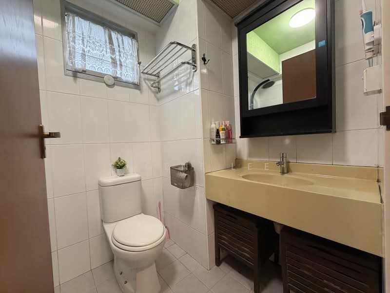 416B Fernvale Link, 416B Fernvale Link, 3 Bedrooms, 1,206 sqft, HDB Flat For Sale, by Eugene Lee, 500216887 - Bathroom - PropertyGuru.com.sg