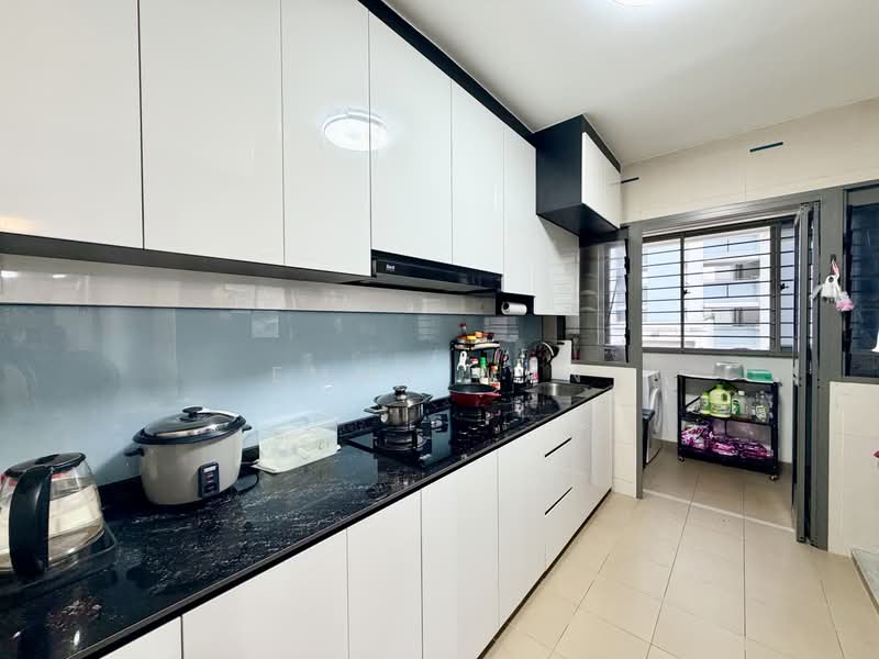 334A Anchorvale Crescent, 334A Anchorvale Crescent, 3 Bedrooms, 990 sqft, HDB Flat For Sale, by Emmy Wan, 500216896 - Kitchen - PropertyGuru.com.sg
