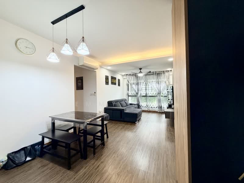 334A Anchorvale Crescent, 334A Anchorvale Crescent, 3 Bedrooms, 990 sqft, HDB Flat For Sale, by Emmy Wan, 500216896 - Living Room - PropertyGuru.com.sg