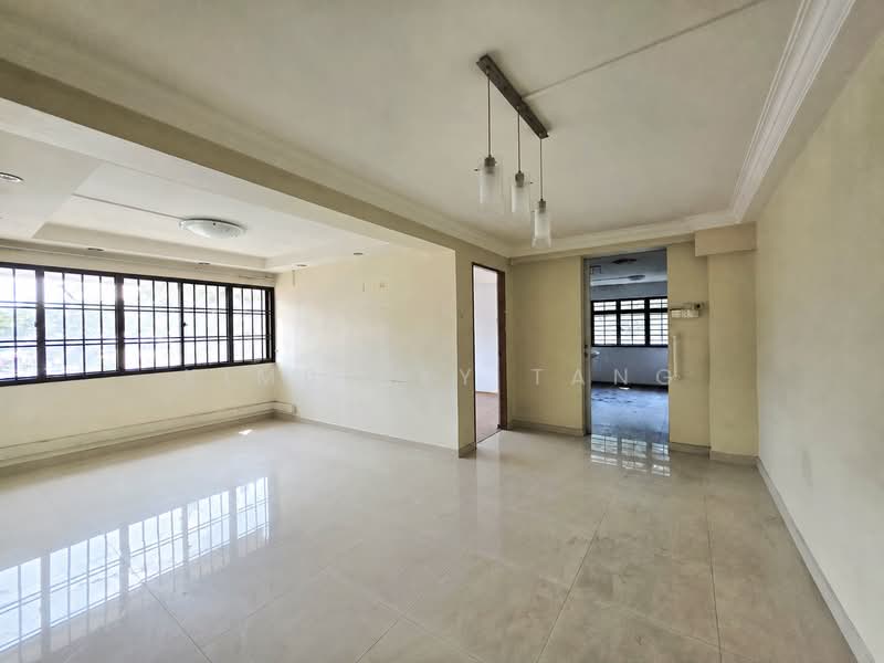 36 Teban Gardens Road, 36 Teban Gardens Road, 2 Bedrooms, 796 sqft, HDB Flat For Sale, by Kimberly Tang, 500216902 - Living Room Cum Dining - Original - PropertyGuru.com.sg