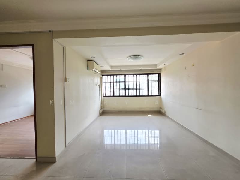 36 Teban Gardens Road, 36 Teban Gardens Road, 2 Bedrooms, 796 sqft, HDB Flat For Sale, by Kimberly Tang, 500216902 - Living Room - Original - PropertyGuru.com.sg