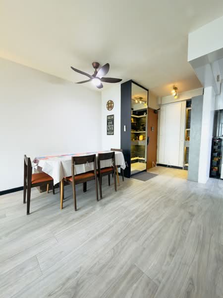 524A Costa Ris, 524A Pasir Ris Street 51, 3 Bedrooms, 1,001 sqft, HDB Flat For Sale, by Latha Kannan, 500216912 - Dining Room - PropertyGuru.com.sg