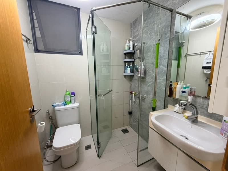 La Fiesta, 58 Sengkang Square, 4 Bedrooms, 990 sqft, Condominium For Sale, by Lucas Lee, 500216915 - PropertyGuru.com.sg