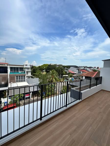 metropole drive, , 5 Bedrooms, 3,759 sqft, Terraced House For Sale, by Tobio Sim, 500216920 - PropertyGuru.com.sg