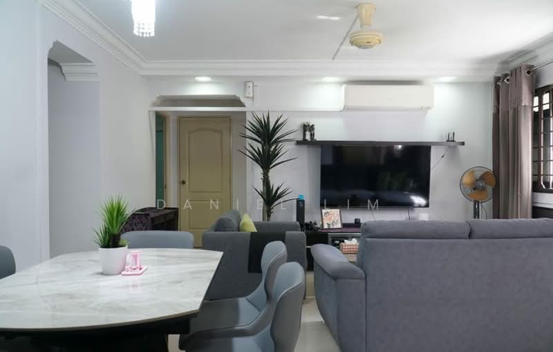 760 Woodlands Avenue 6, 760 Woodlands Avenue 6, 4 Bedrooms, 1,302 sqft, HDB Flat For Sale, by Daniel Lim, 500216928 - Living Room - PropertyGuru.com.sg