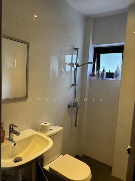 Jalan Buloh Perindu, Jalan Buloh Perindu, 6 Bedrooms, 6,572 sqft, Detached House For Sale, by April Chia, 500216933 - Bathroom - PropertyGuru.com.sg