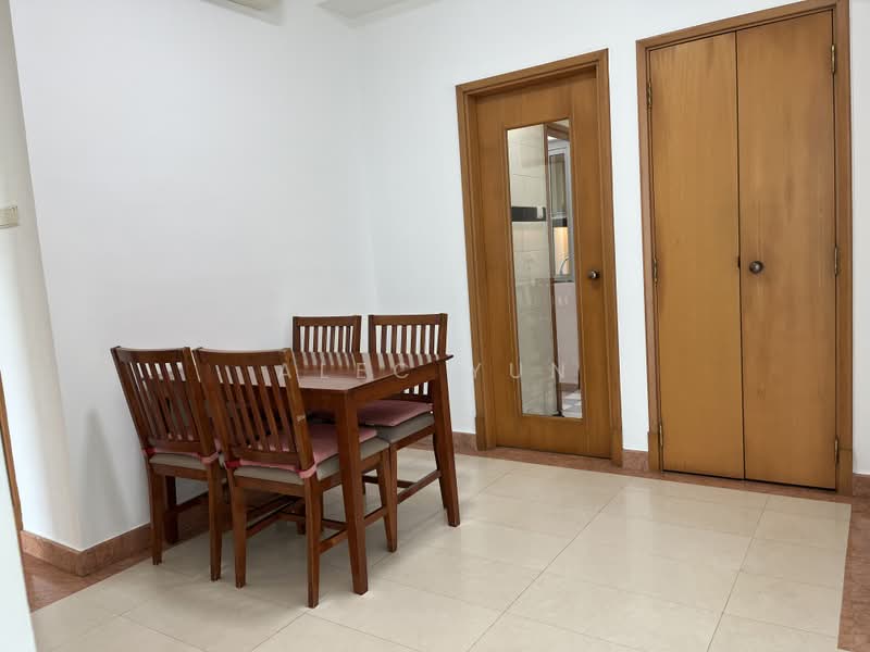 Gloucester Mansions, 10 Newton Road, 3 Bedrooms, 1,130 sqft, Condominium For Sale, by Alec Yun, 500216947 - Dining Room - PropertyGuru.com.sg