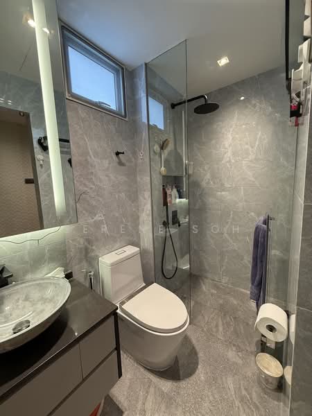Bellezza @ Katong, 46 Ceylon Road, 2 Bedrooms, 1,345 sqft, Apartment For Sale, by Serene Soh, 500216966 - Master Bathroom - PropertyGuru.com.sg