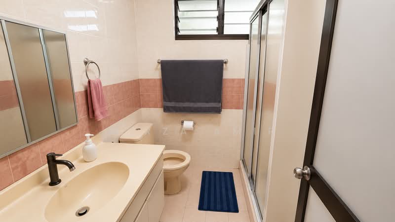 510 Woodlands Drive 14, 510 Woodlands Drive 14, 4 Bedrooms, 1,345 sqft, HDB Flat For Sale, by Mirza Amir, 500216973 - Bathroom - PropertyGuru.com.sg