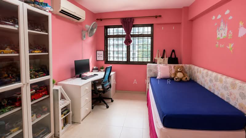 510 Woodlands Drive 14, 510 Woodlands Drive 14, 4 Bedrooms, 1,345 sqft, HDB Flat For Sale, by Mirza Amir, 500216973 - Bedroom - PropertyGuru.com.sg