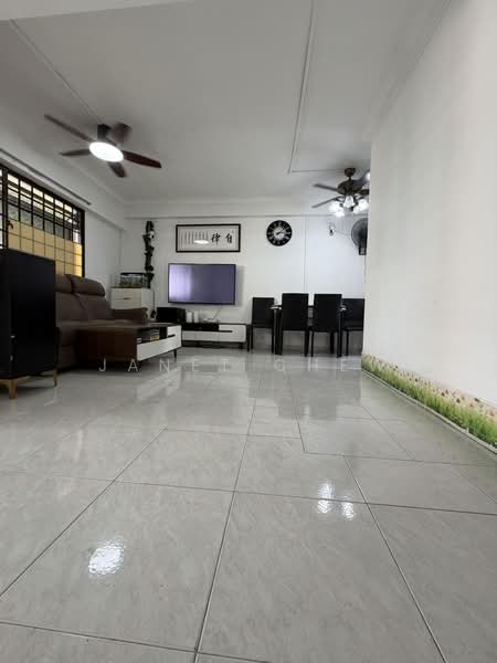 844 Woodlands Avenue 4, 844 Woodlands Avenue 4, 4 Bedrooms, 1,140 sqft, HDB Flat For Sale, by Janet Chew, 500216984 - Living Room - PropertyGuru.com.sg